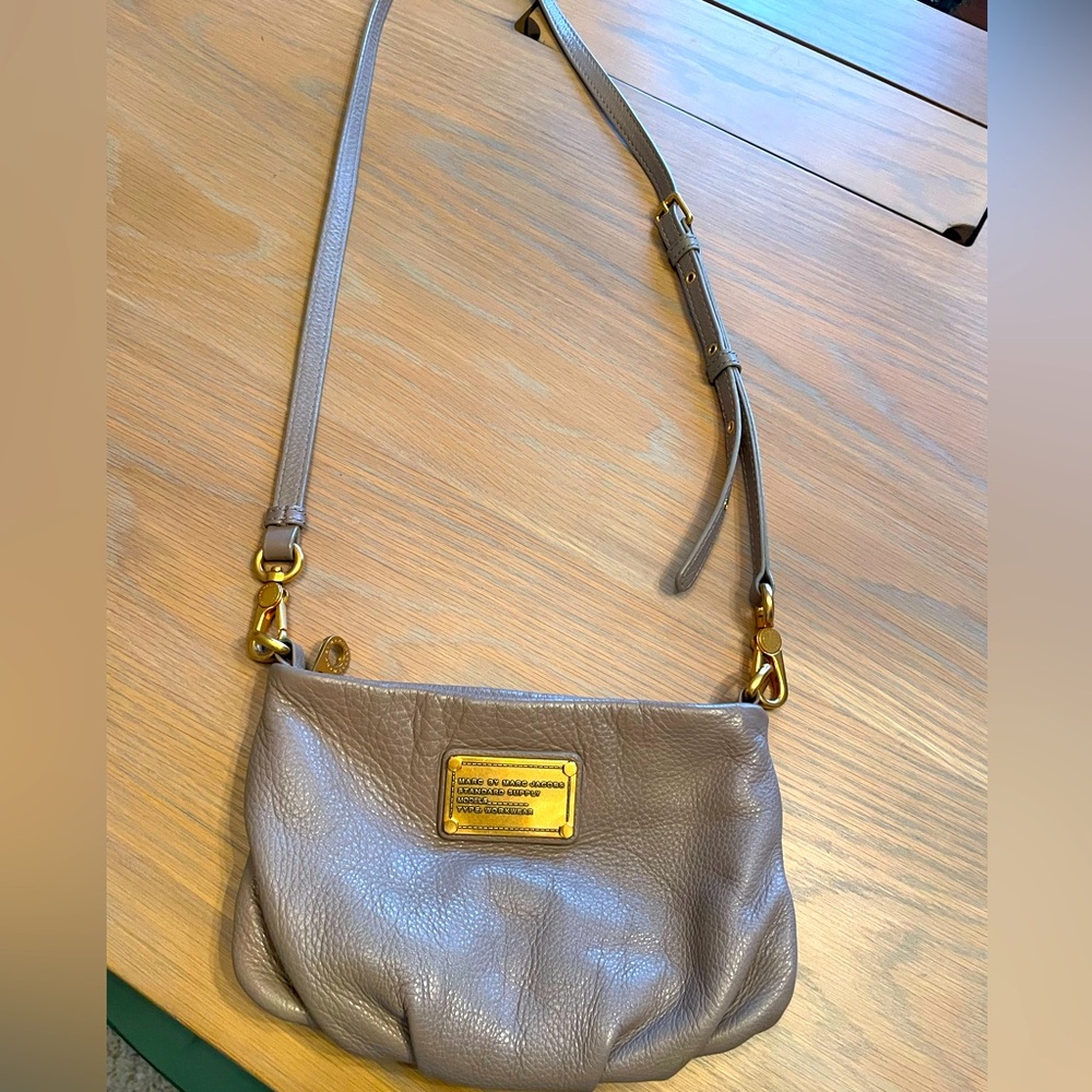 Marc by Marc Jacobs classic Q Percy Grey leather bag.